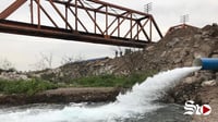 Se desperdician miles de litros de Agua Saludable por válvula dañada en Torreón
